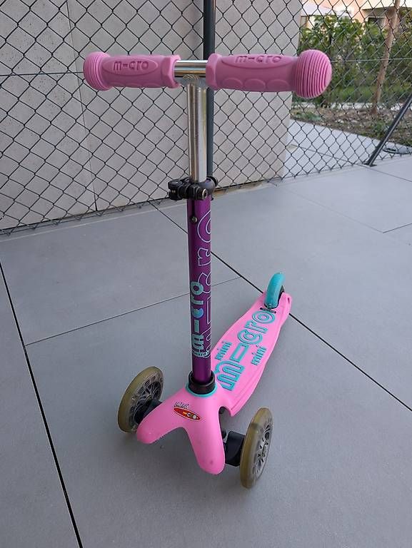 Kickboard: Trotinette MICRO Mini Deluxe LED – Usato da Borex venduto da GMAXIME