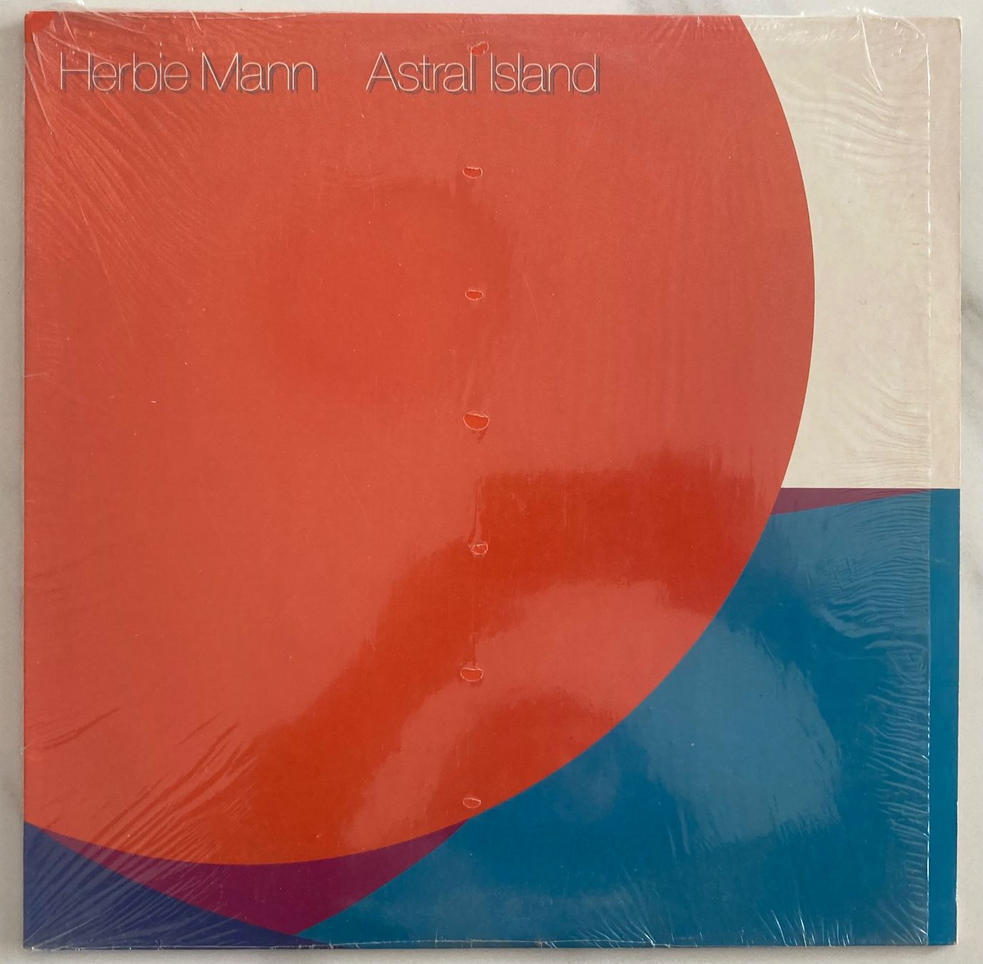 Dischi in vinile: HERBIE MANN - ASTRAL ISLAND – Usato da Poliez-Pittet venduto da Newtown-Records