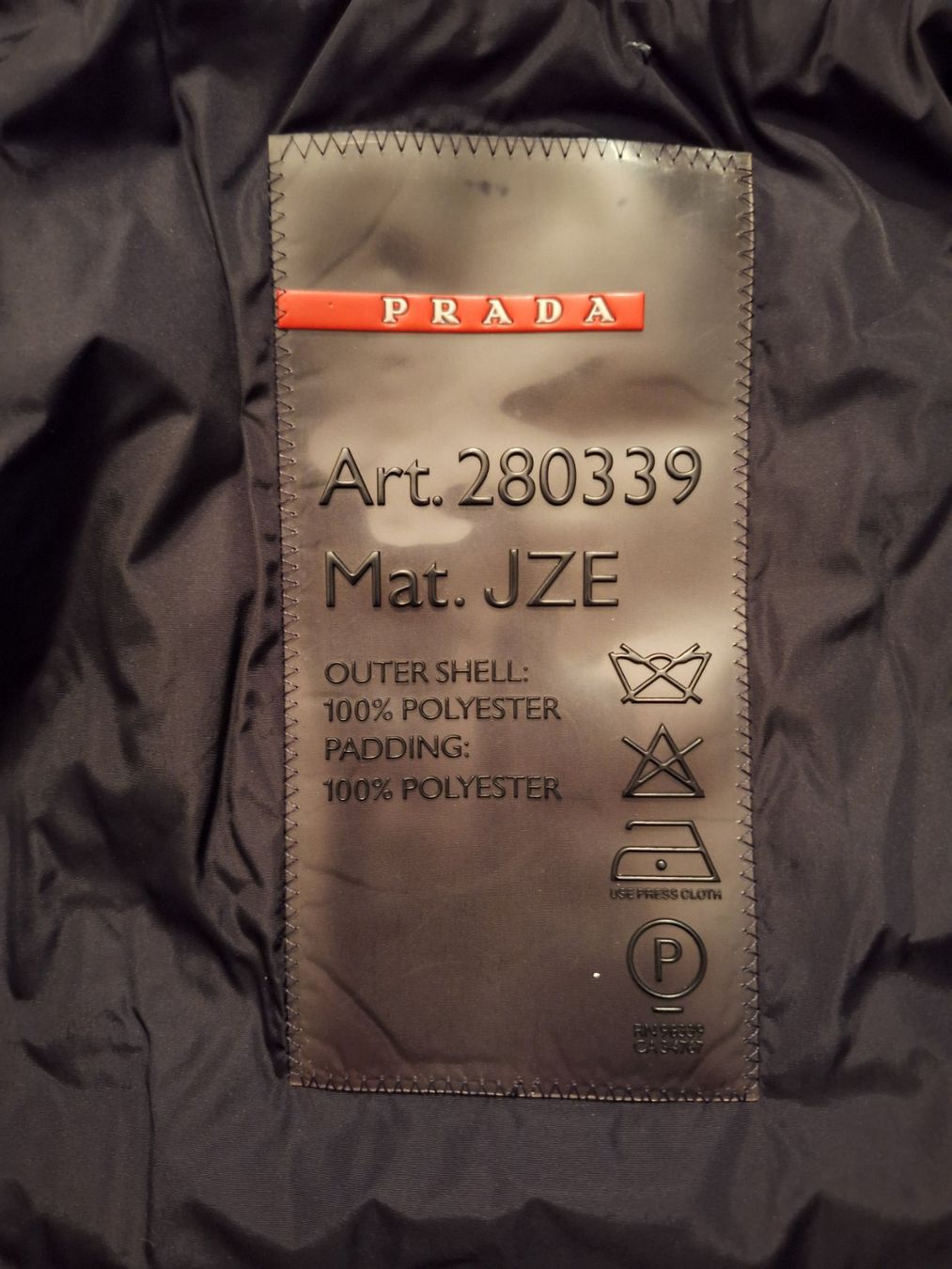 Prada Giacche: Prada Gore-Tex Jacke – Usato da Hausen am Albis venduto da Wise1271 6