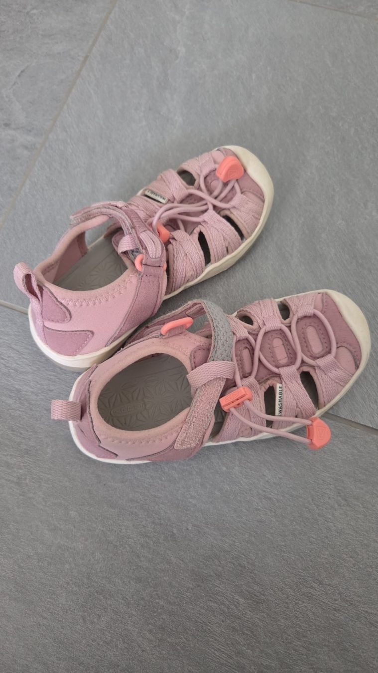 Scarpe per ragazze: Wassersandalen – Usato da Lommiswil venduto da Blusti