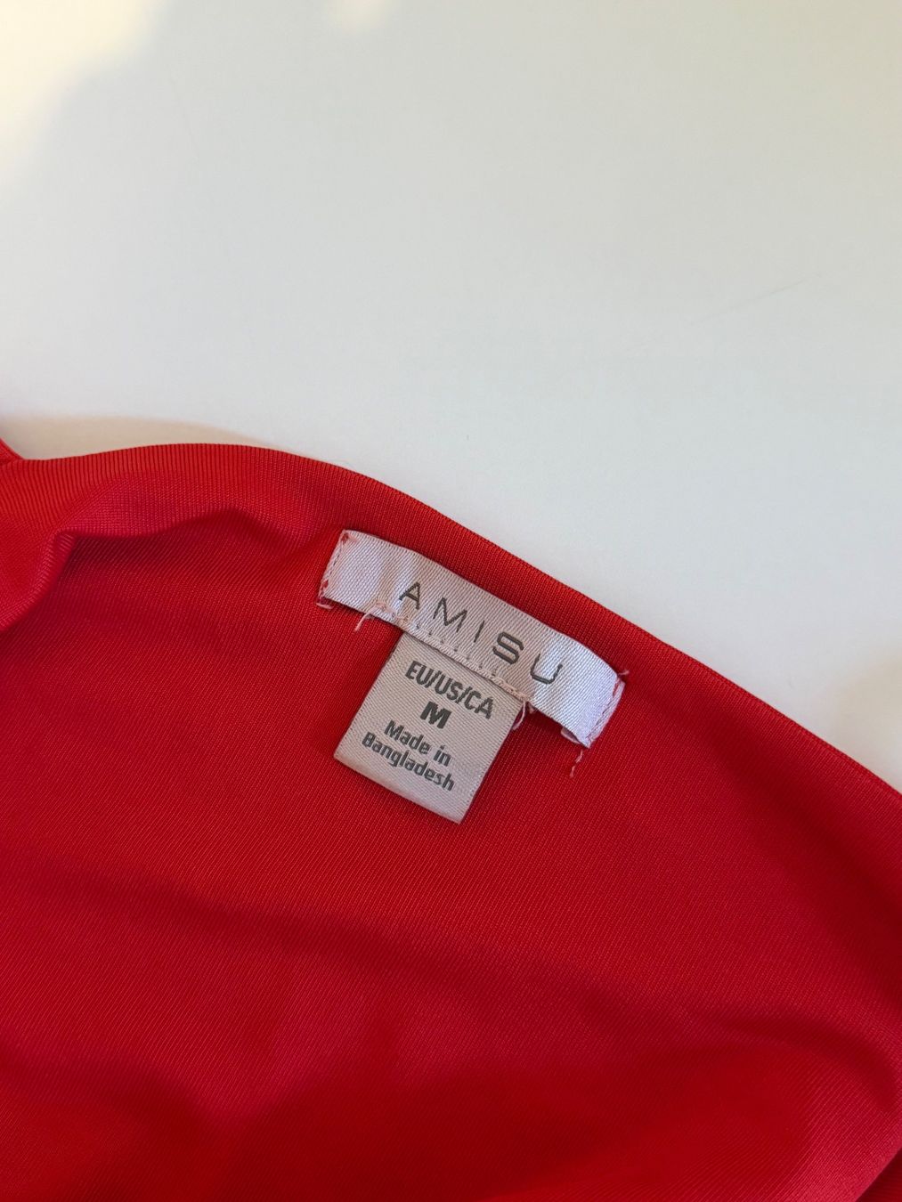 Top: CROP TOP ROUGE – Usato da Cheseaux-Noréaz venduto da ath_cq52 2