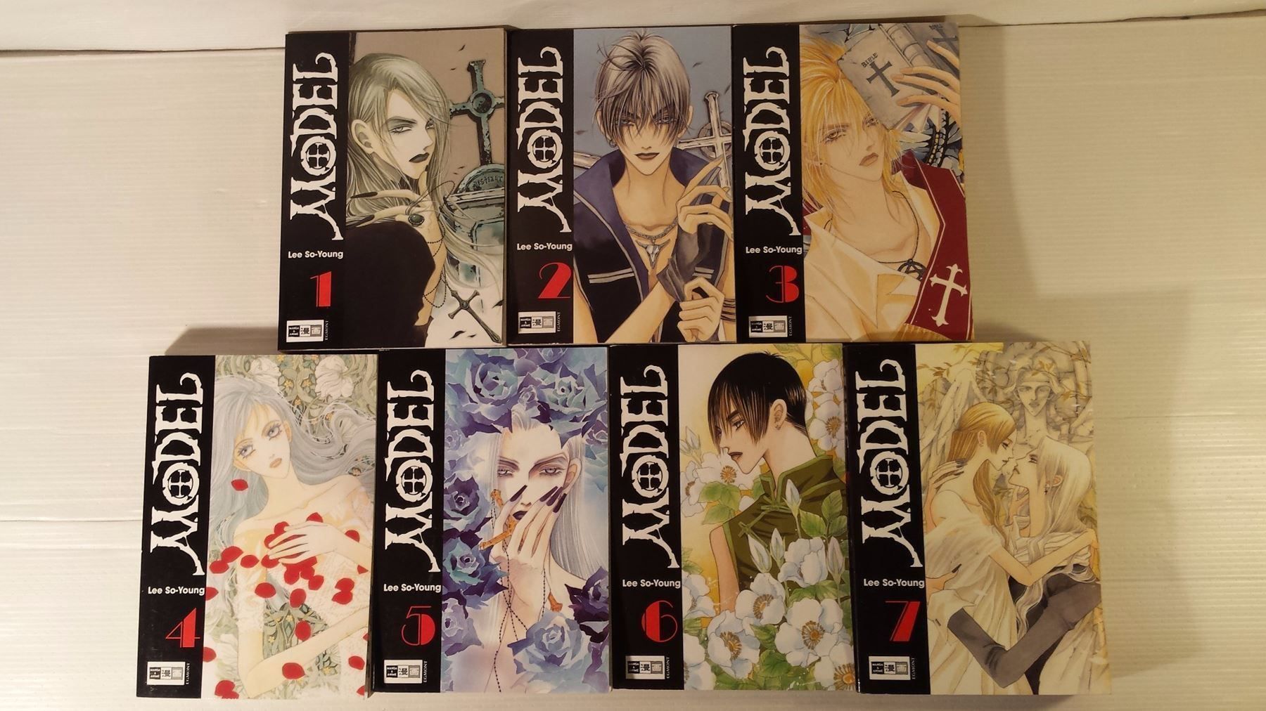 Comics: Model 1 bis 7 - Manga von So-Young Lee – Gebraucht aus Münchenstein von vitalfit