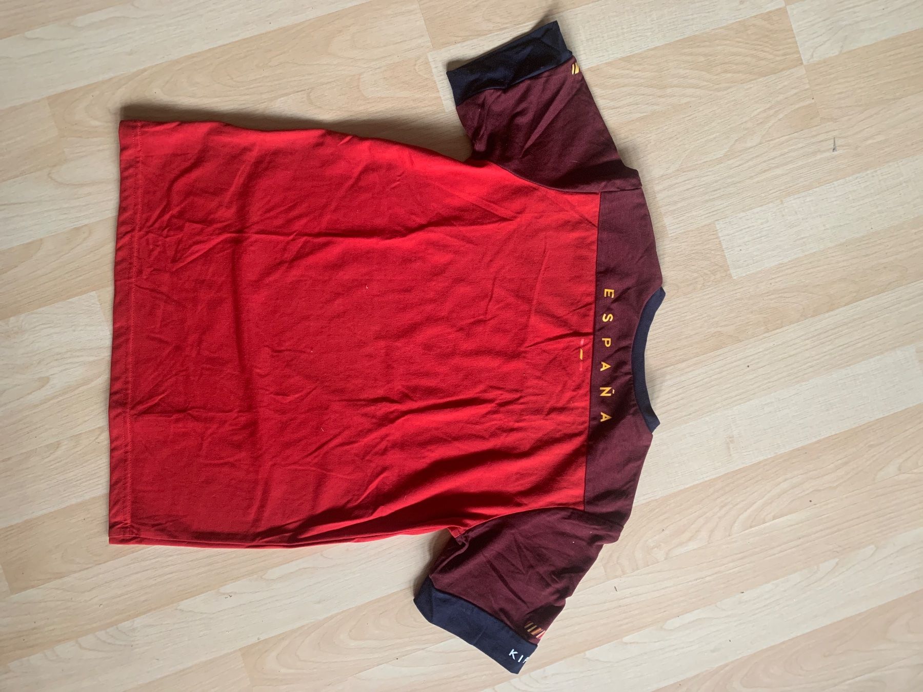 T-shirt: T-Shirt España Rot – Usato da Guttannen venduto da sin_6x72 1