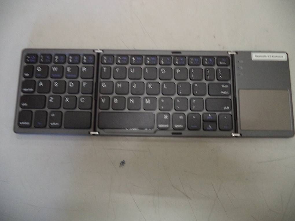 Tastiere: Xtreme Mac Foldable  Bluetooth Klapp Tastatur – Usato da Rieden AG venduto da Wirth03
