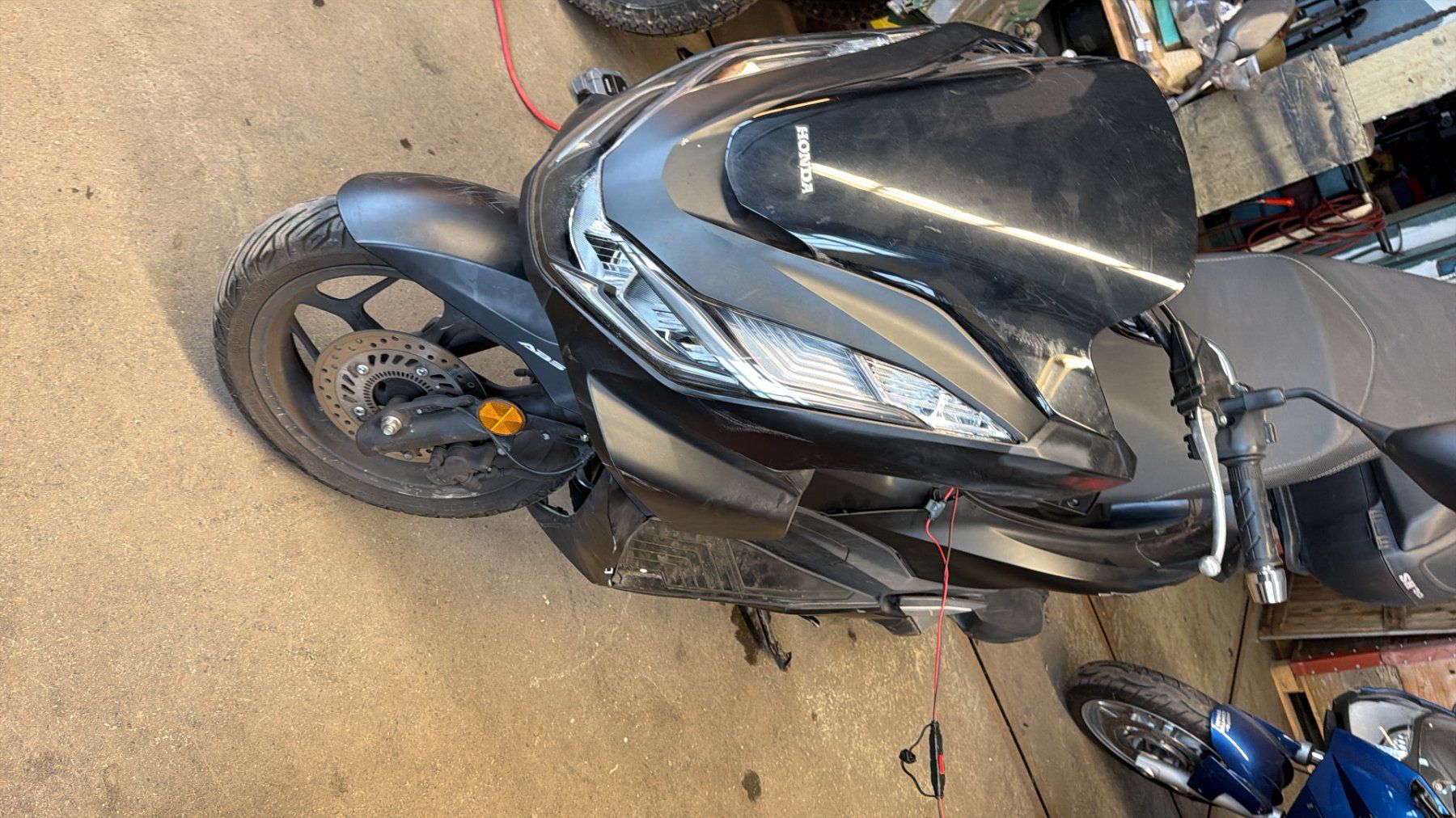 Honda Scooter: Honda PCX125 jg 2023 unfall – Difettoso da Meien venduto da GSXR997 1
