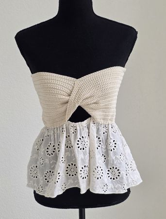 Bandeau Top Zara Grösse M Creme Weiss bestickt mit Volant
