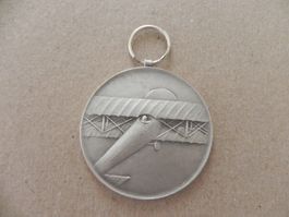 Medaille Doppeldecker Flugzeug Huguenin