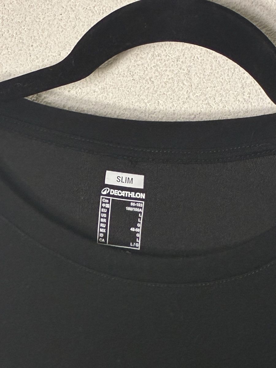 T-shirt: Tee-shirt decathlon  – Usato da Prilly venduto da Valentin833 2