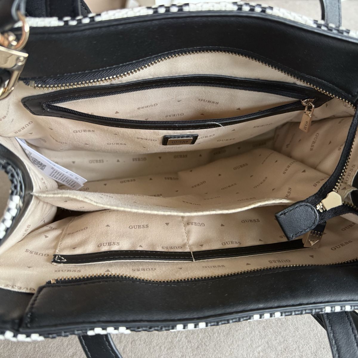 Guess Borse da donna: Guess black & white tote bag – Usato da Boswil venduto da hey.itsme 2