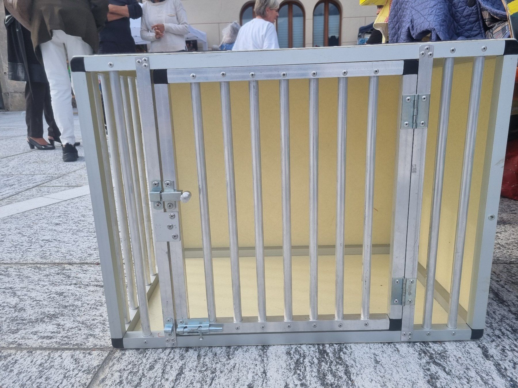 Gabbie, trasporto & Sicurezza: Gabbia per cani in alluminio, in ottimo stato – Usato da Arogno venduto da alan_service