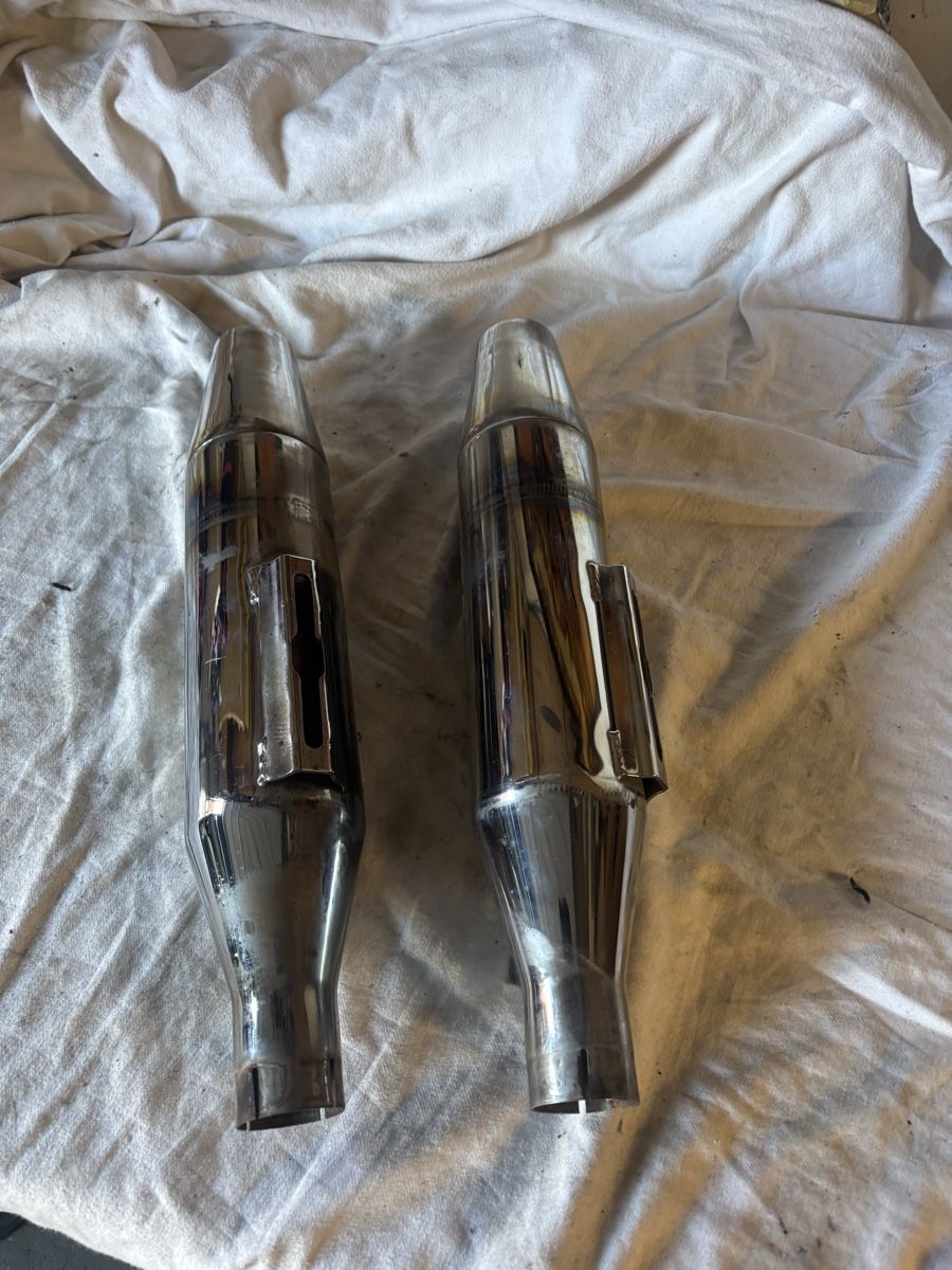 Harley-Davidson Sistemi di scarico: Harley Davidson Auspufftöpfe Supertrapp – Difettoso da Schötz venduto da Harley35 1