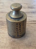 Antikes 1kg Messinggewicht m.vielen Stempeln