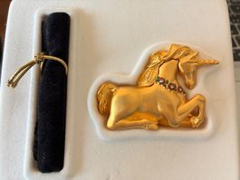 Magical Unicorn, Estée Lauder pleasures