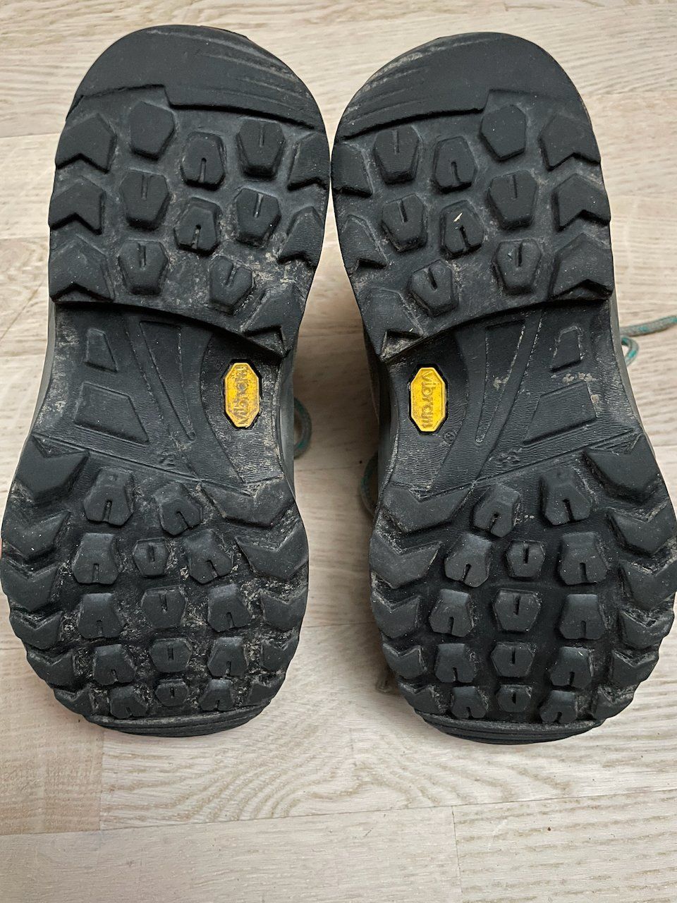 Lowa Scarpe per ragazzi: Lowa Wanderschuhe Gore-Tex (Grösse 34) – Usato da Zürich venduto da 0parker0 3