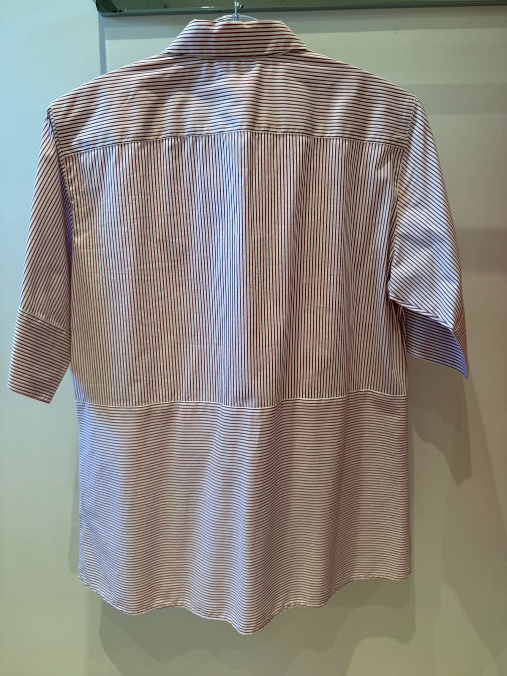 Navyboot Camicette: NAVYBOOT Kurzarmbluse weiss/weinrot gestreift, Grösse 40 – Usato da Muri b. Bern venduto da ris_m7jw 3