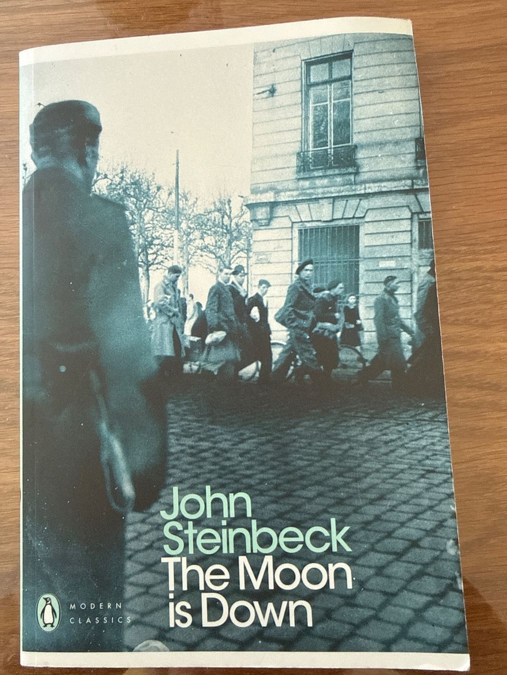 Bücher: John Steinbeck The Moon is Down – Gebraucht aus Ebikon von Jascha0