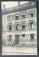 In Basel wo?Mehrfamilienhaus 1924 mit Bewohner/ Fotokarte