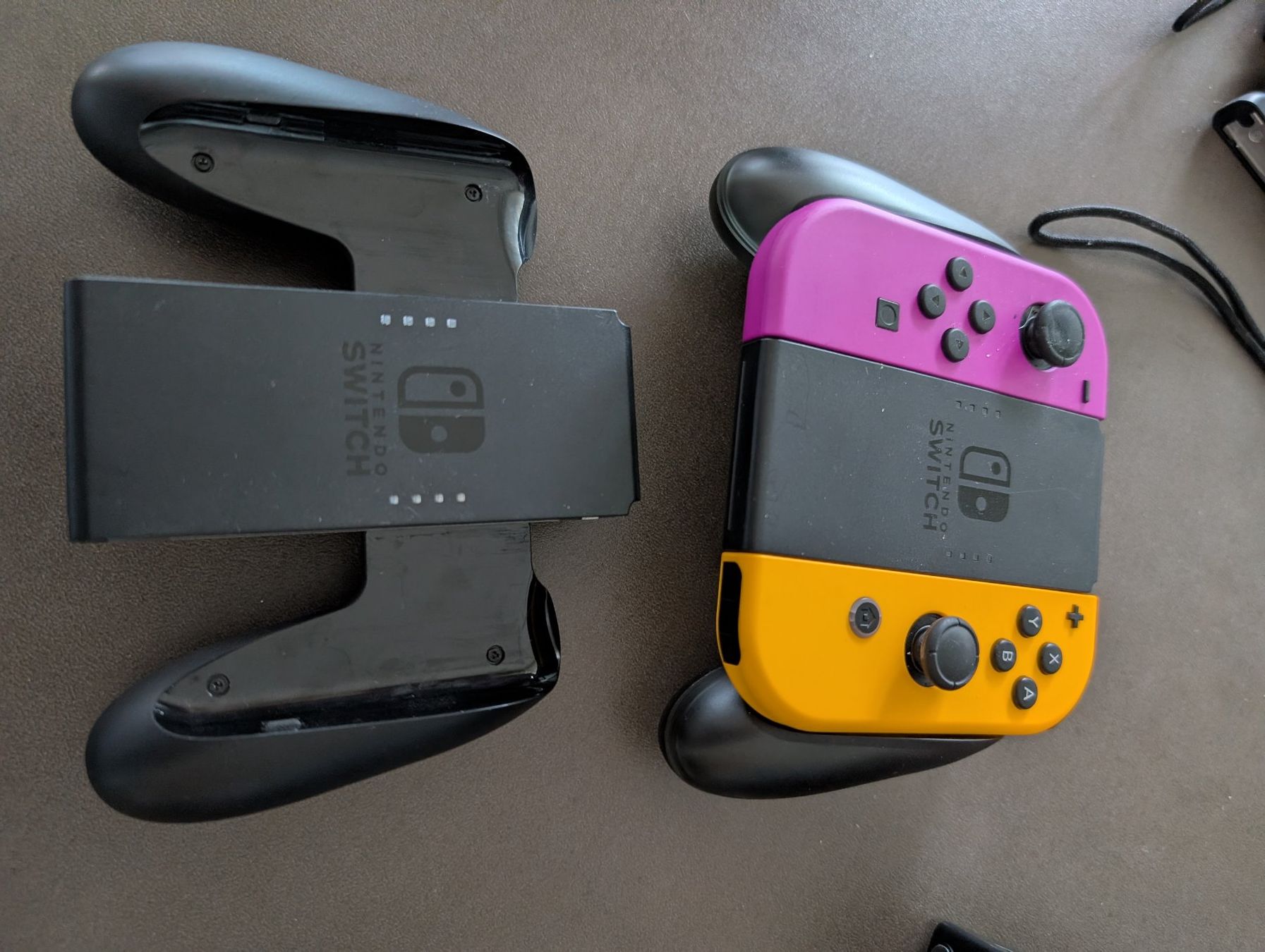 Nintendo Consoles: Nintendo Switch + SD card + Joy-con supplémentaires – D'occasion à Gland par Conan85 4