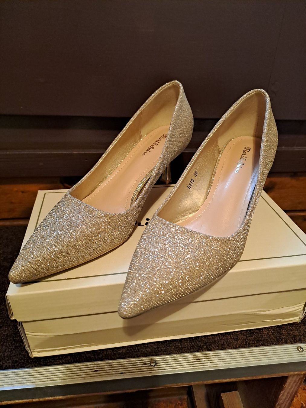 Scarpe da donna: Frauen Schuhe Elegante – Usato da Ennenda venduto da nap_72kx