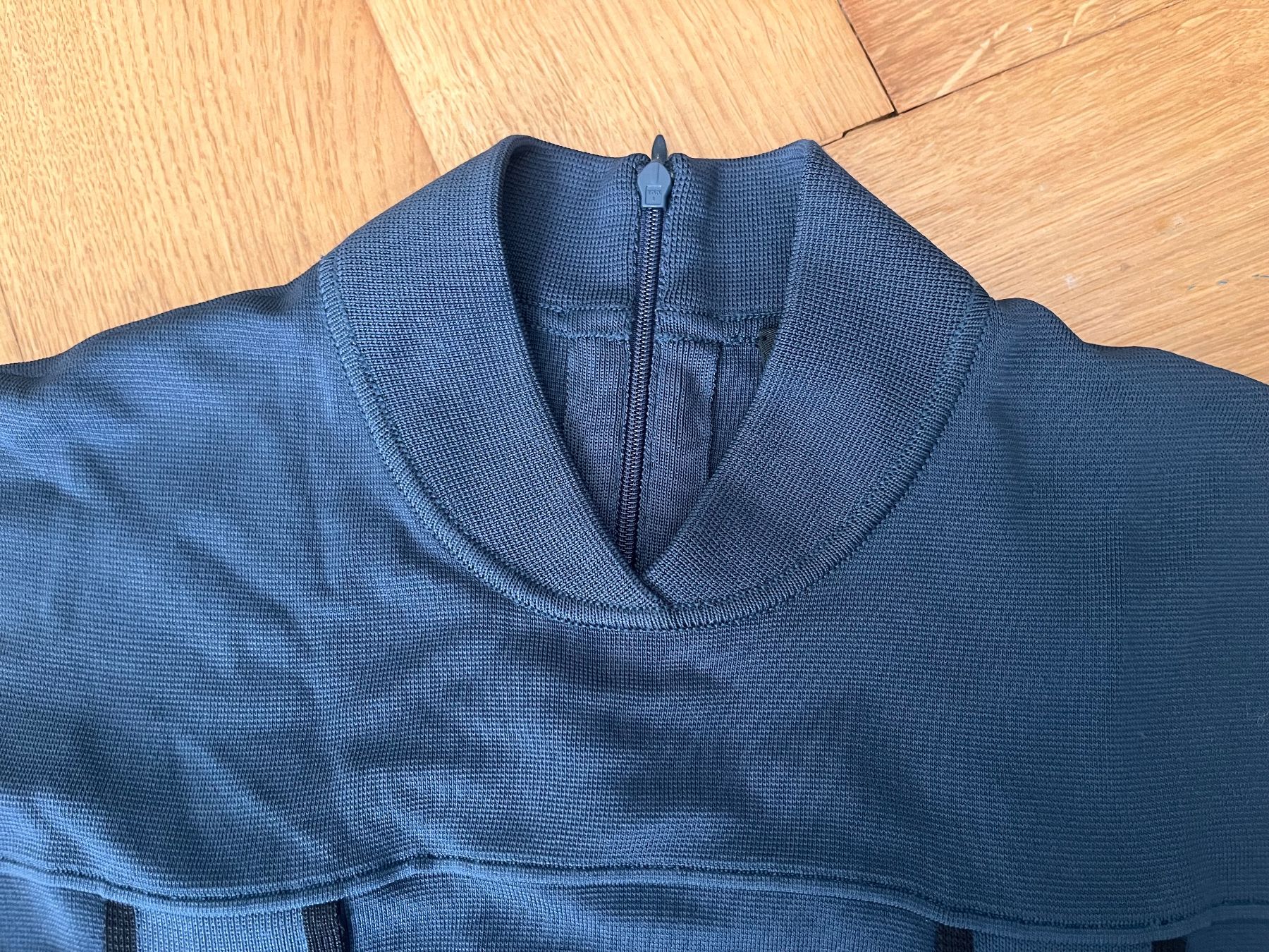 Akris Kleider: Akris Etui Kleid – Gebraucht aus Zürich von Mia.Sh 2