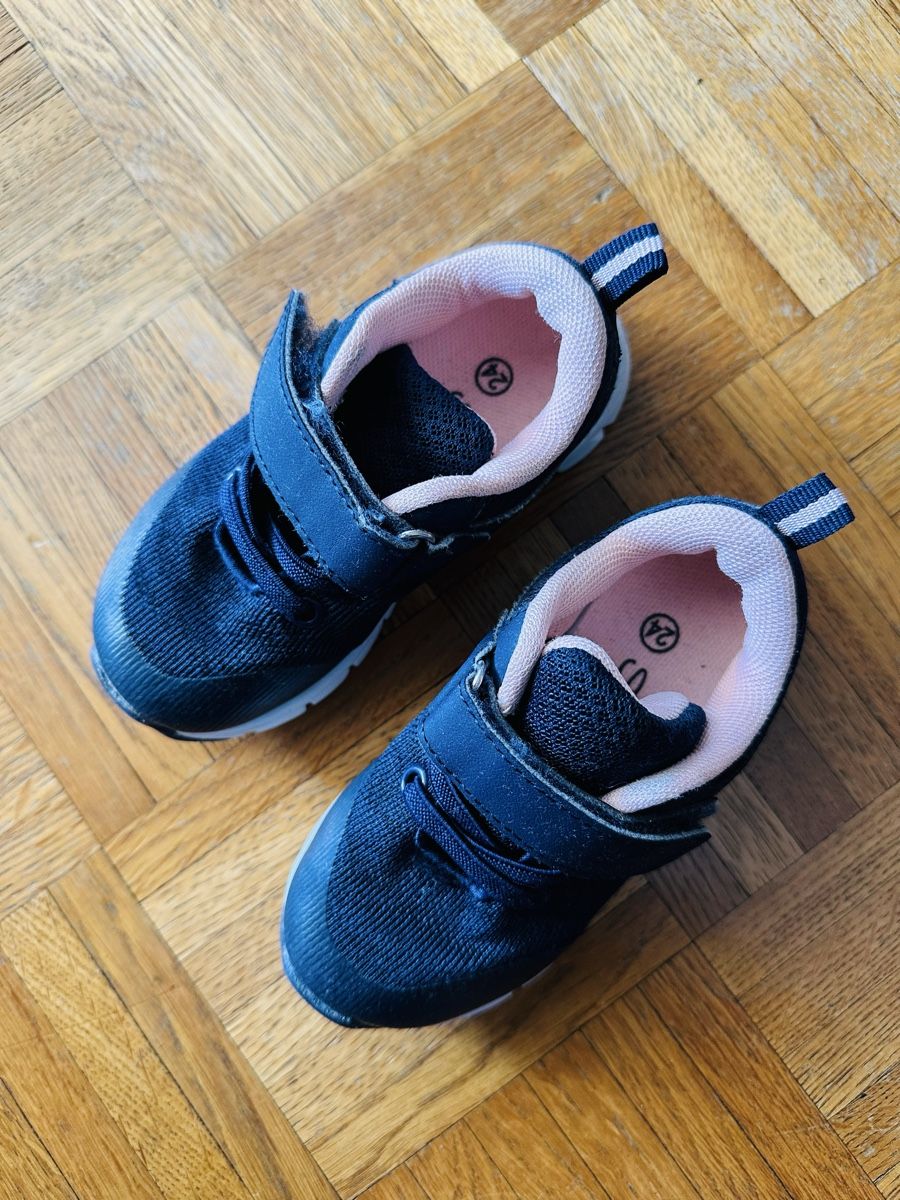 Scarpe per ragazze: Kinderschuhe  – Usato da Winterthur venduto da CaptainHungary 1