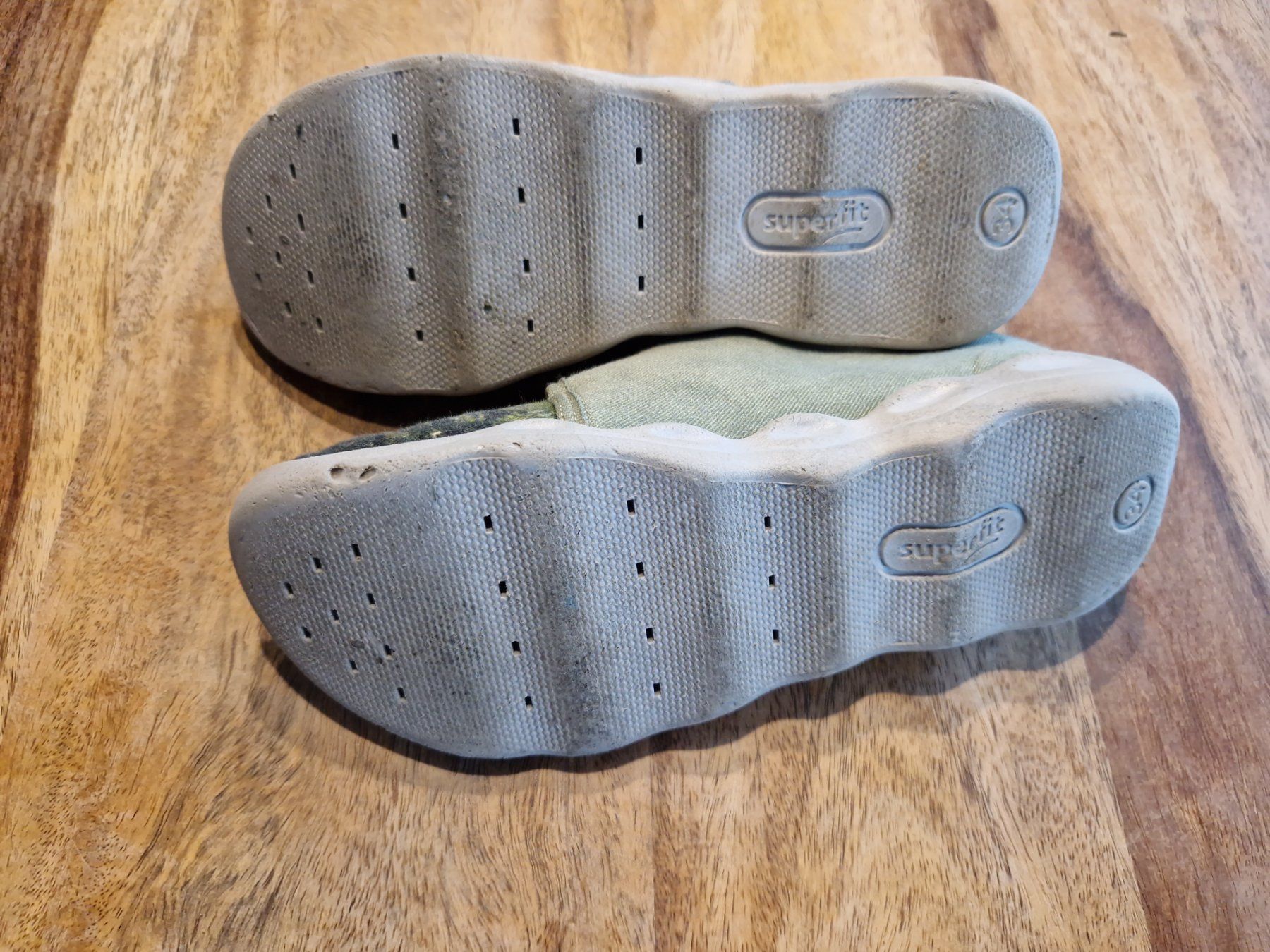 Superfit Schuhe für Jungen: SuperFit Hausschuhe Dino Grösse 34 – Gebraucht aus Trachslau von schumannmario 2