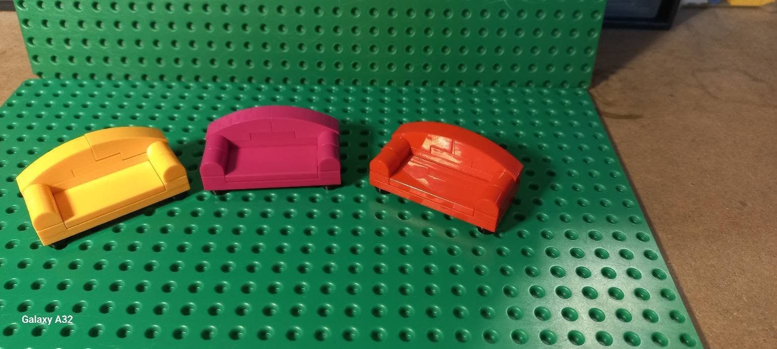 Lego Giocattoli: Lot de 3 canapés Lego – Usato da La tour de treme venduto da Legocreation82 1