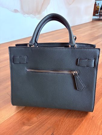 Guess Cate Handtasche Forest Grün