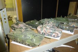 Konvolut Panzer und verschiedene Fahrzeuge