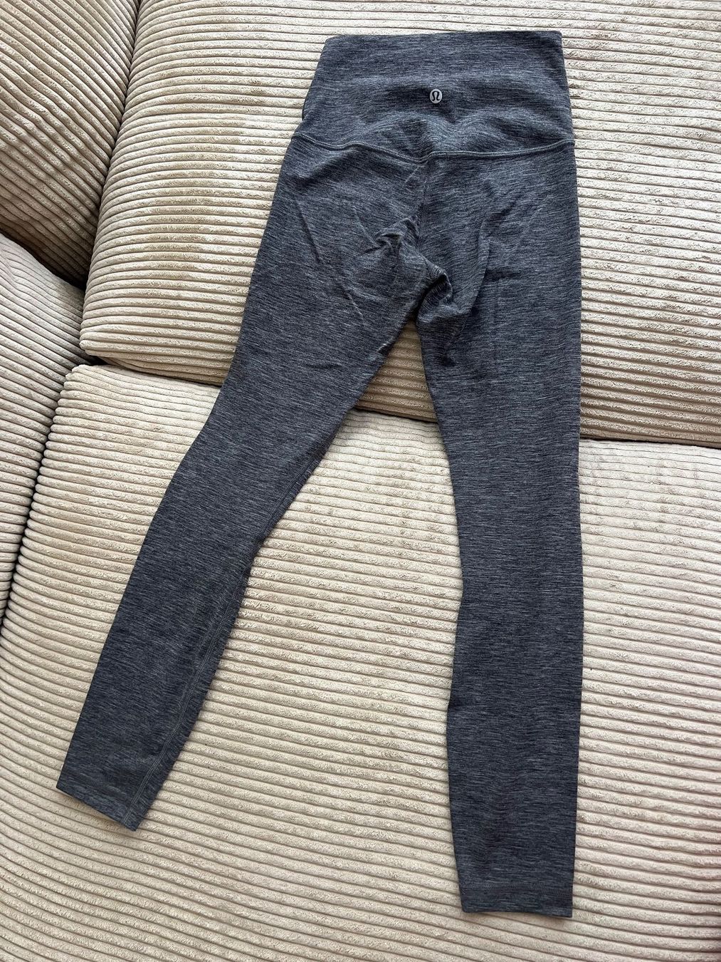 Lululemon Leggings: Lululemon Yoga pants – D'occasion à Fribourg par Monalisa_13 3