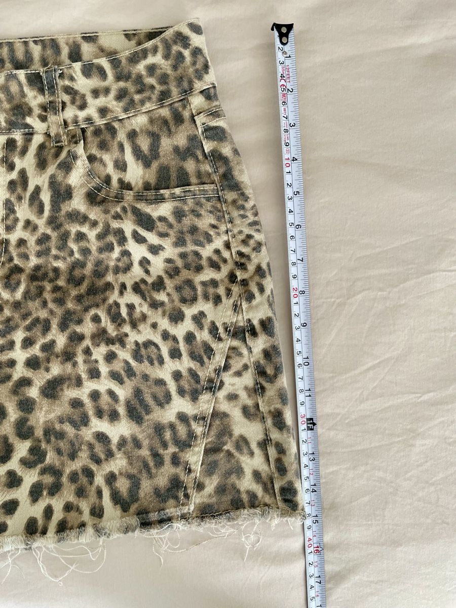 Gonne: Denim-Minirock mit Leopardenmuster, Gr. 38 – Usato da Zürich venduto da vik_isi 2