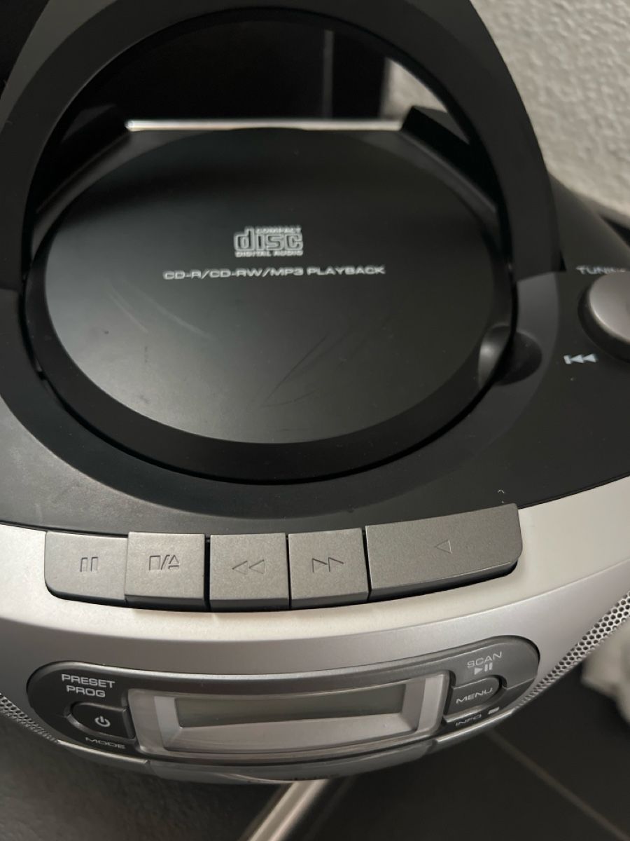 Durabase Lecteur media portable: Durabase, CD, Radio, MP3 – D'occasion à Bonaduz par Malves10 1