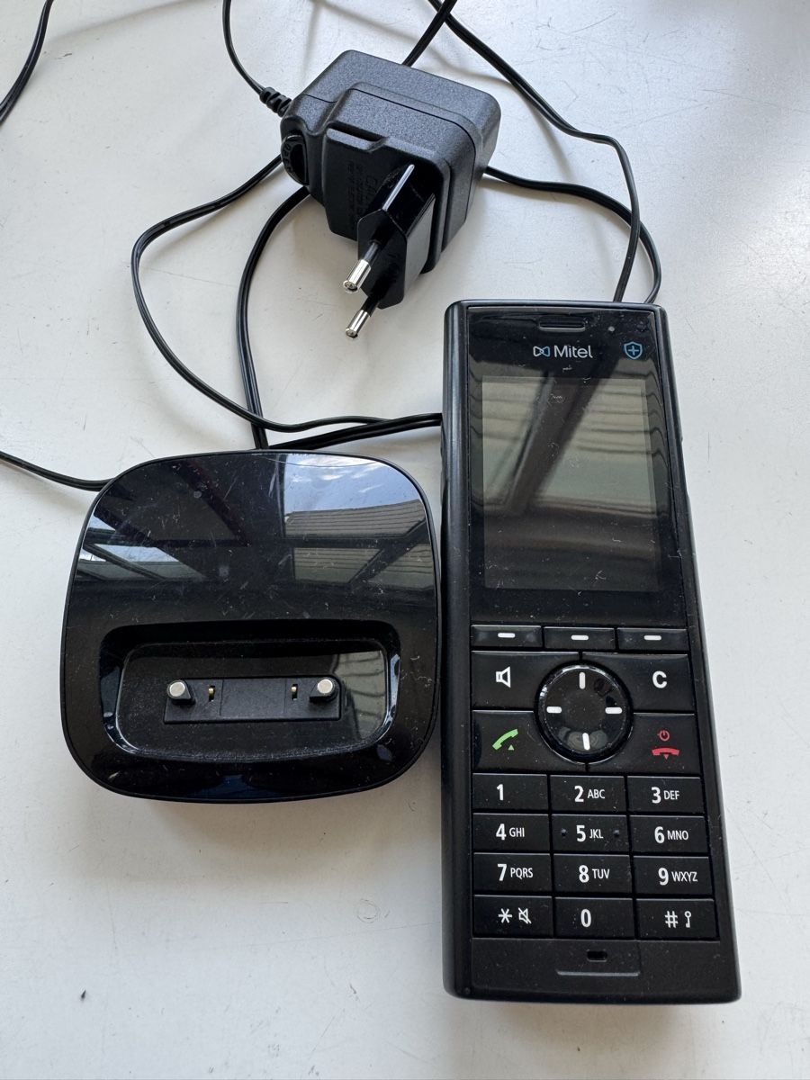 Mitel Telefone: Mitel Schnurloses Telefon 712dt DECT – Gebraucht aus Therwil von Chineur001