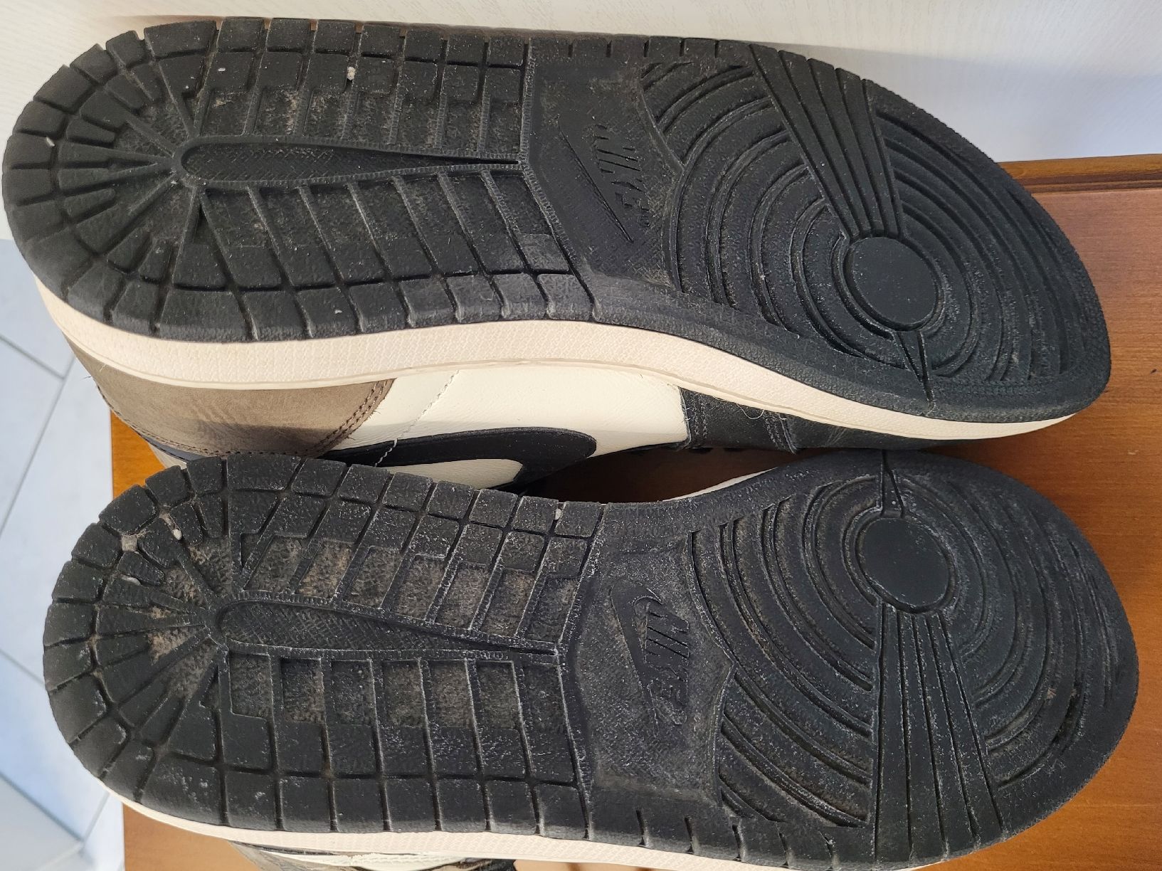 Jordan Herrenschuhe: Nike Jordan 1 dark Mocha Grösse 44 – Gebraucht aus Kappelen von Betonchic 7