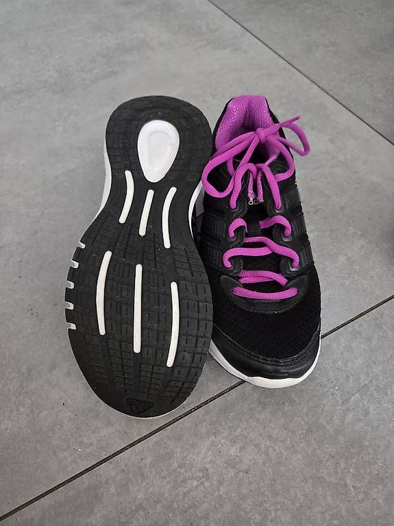 Scarpe da donna: Scarpe Adidas donna  – Usato da Bellinzona venduto da lus_lyb5 1