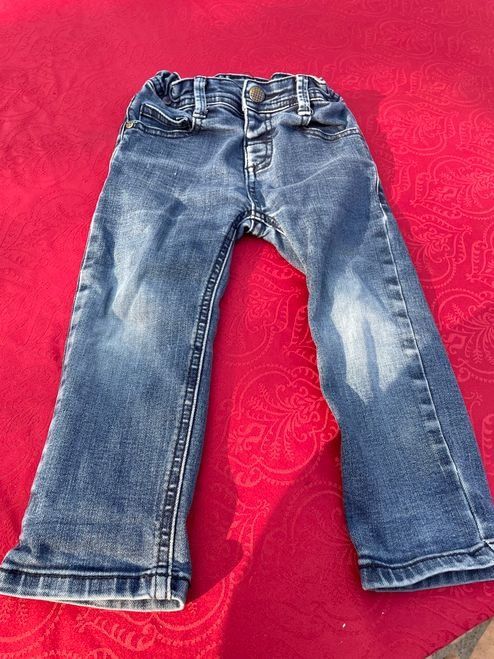 Manor Hosen: Kinder Manor Jeans Hose blau 86 – Gebraucht aus Bergdietikon von antovale