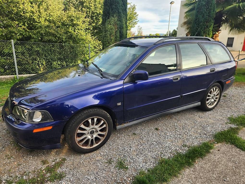 Automobili: Volvo V40 Kombi – Difettoso da Hombrechtikon venduto da Miele1988