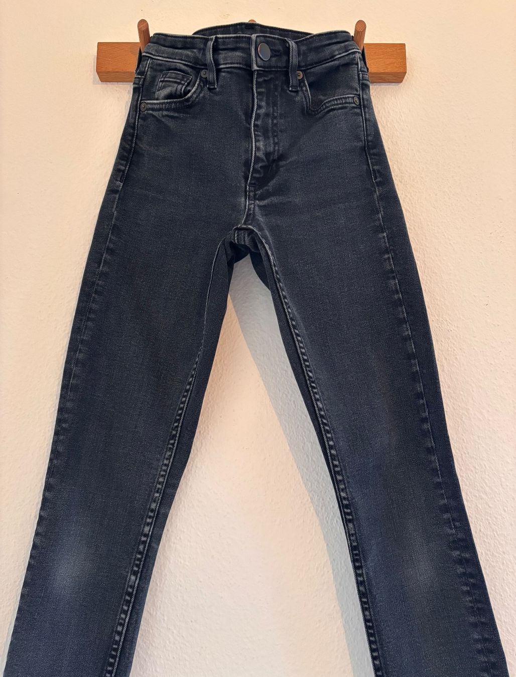 Cos Jeans: COS skinny dark blue denim jeans, size 25 – Usato da Kilchberg ZH venduto da ben_pc68 2