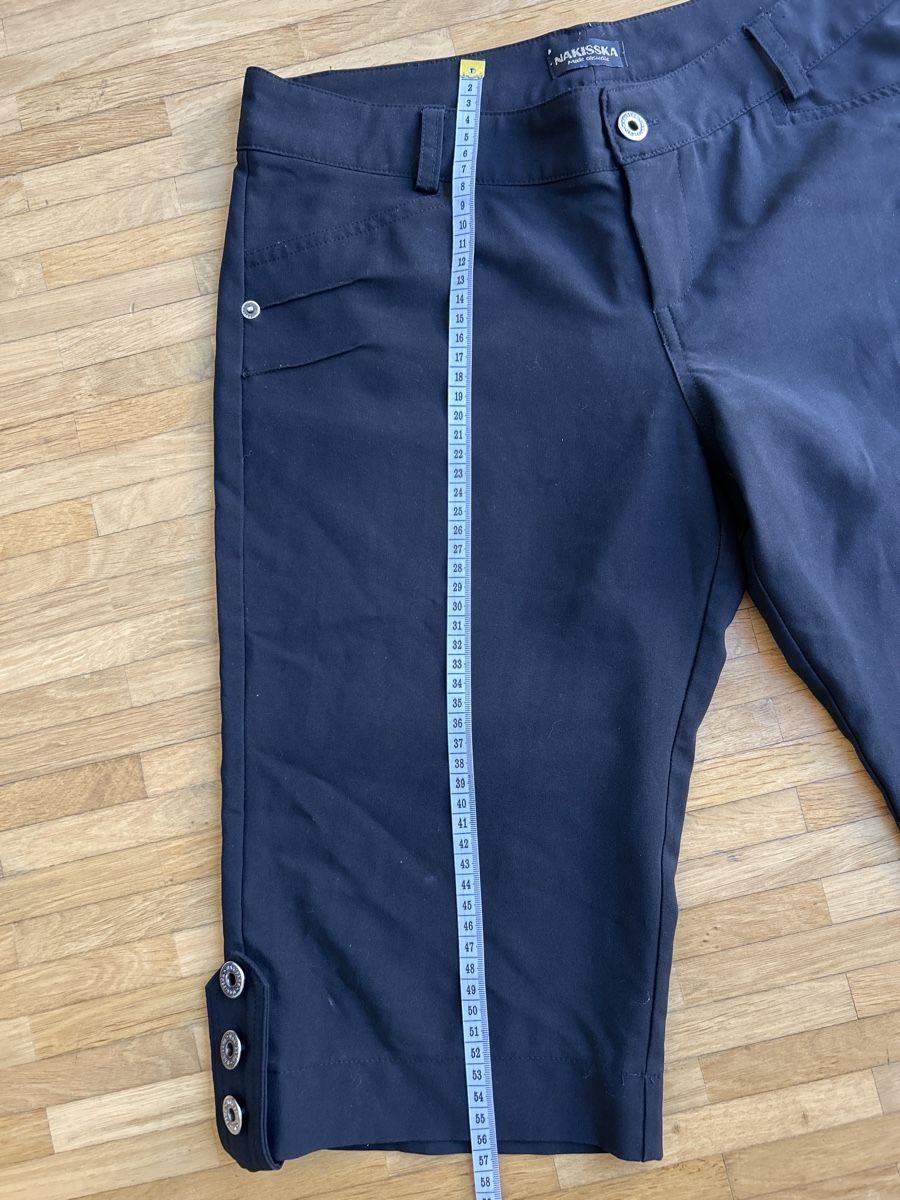 Pantaloni: Schwarze Bermudas – Usato da Winterthur venduto da turmalina15 1