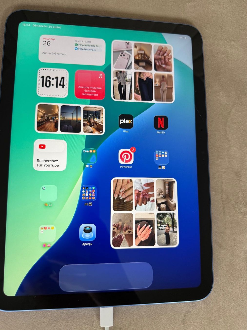 Apple Tablettes PC: Pack Apple iPad 10th gen. & Accessoires – D'occasion à Biel/Bienne par Rinee_G