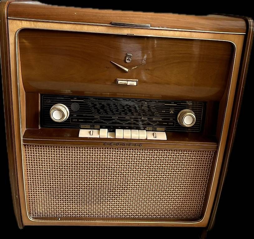 Radio: Radio Vintage 1950 / 1960 – Usato da Portalban venduto da Matteo-Fribourg