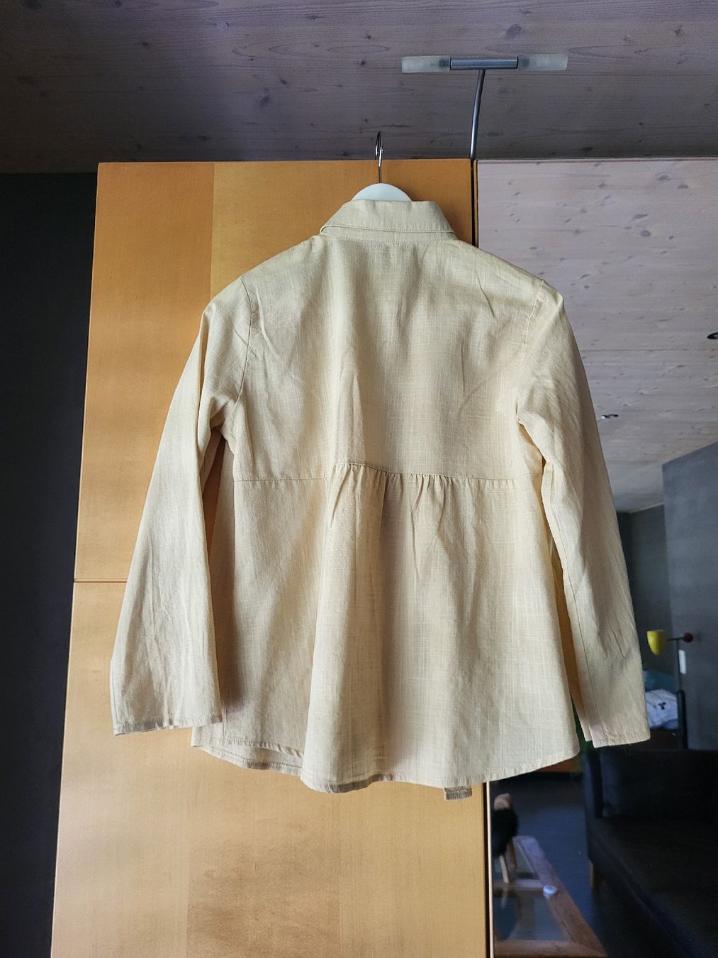 Blusen: Chemise en lin jaune moutarde – Neu (gemäss Beschreibung) aus Aproz (Nendaz) von mar_zxm9 1