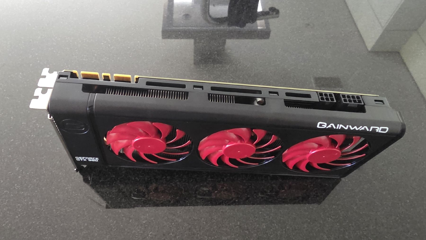 Gainward Schede grafiche: Gainward GeForce GTX 980 Grafikkarte – Usato da Altendorf venduto da elzi22 3