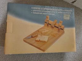 Käsebrett Holz mit 4 Messern- Perfekt für den Apéro!