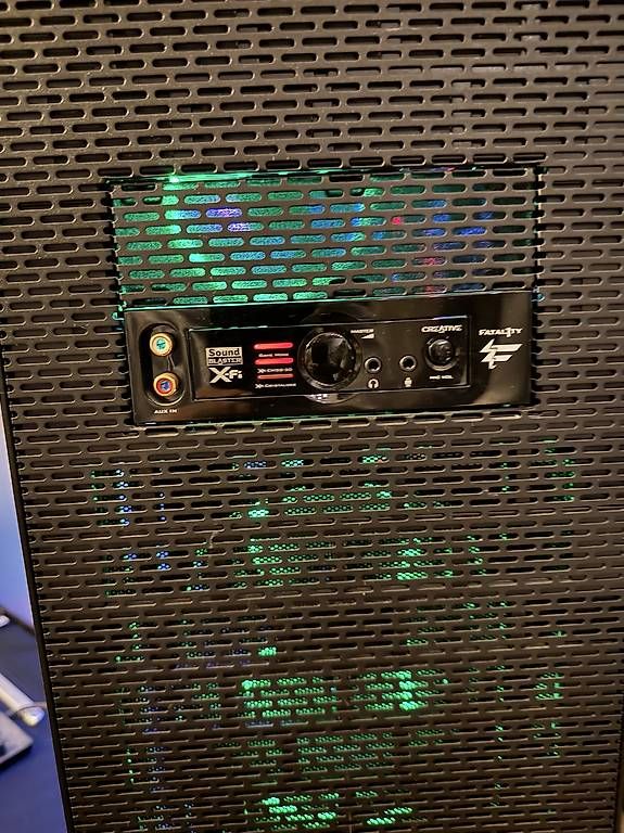 PCs: Pc  mit 2 gpu  – D'occasion à Basel par Geboten 2