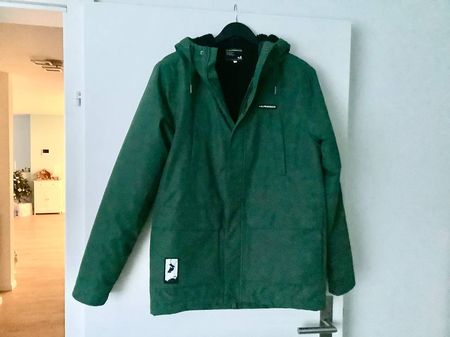 Neue Winterjacke Grösse M Marke Alpenrausch neu wasserfest