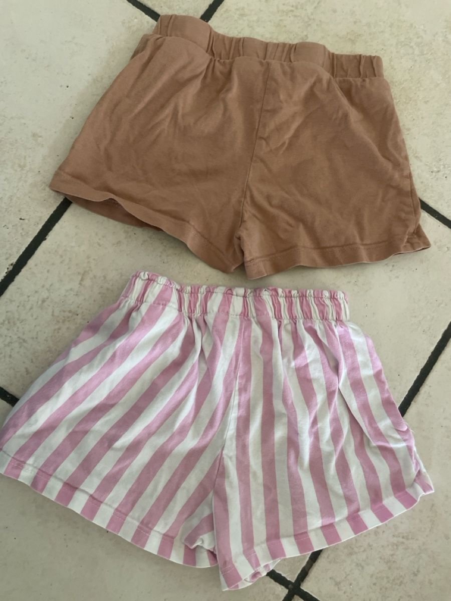 H&M Pantaloni: 2 H&M Shorts Gr. 98 Braun/Rosa gestreift  – Nuovo (secondo la descrizione) da Obergerlafingen venduto da cabo4 1