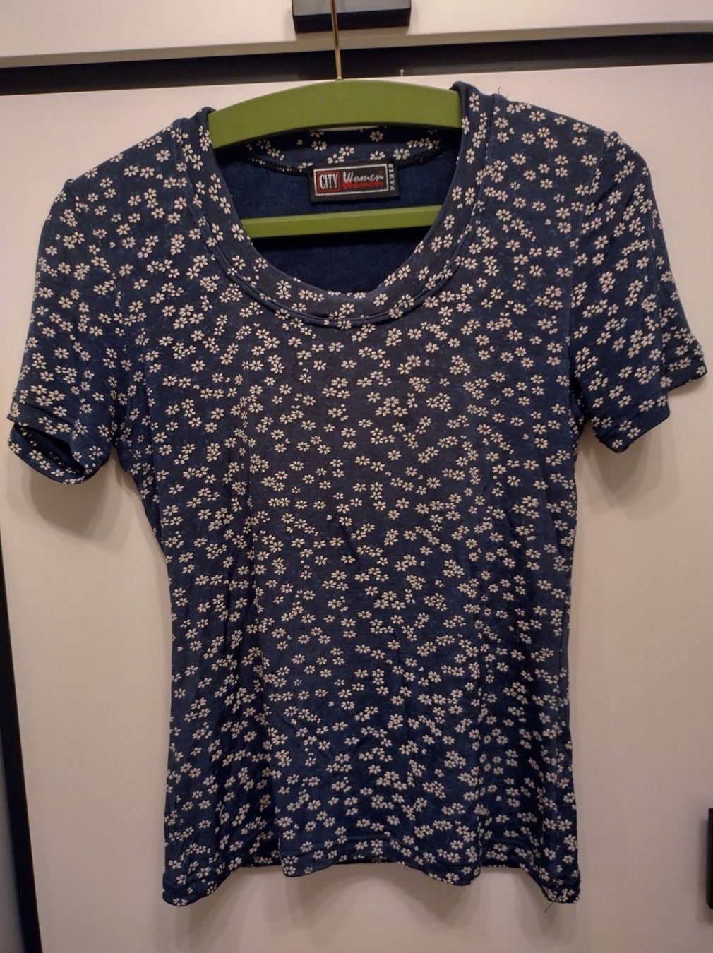 T-shirt: Schönes T-Shirt Gr. S – Usato da Siebnen venduto da greenpingu
