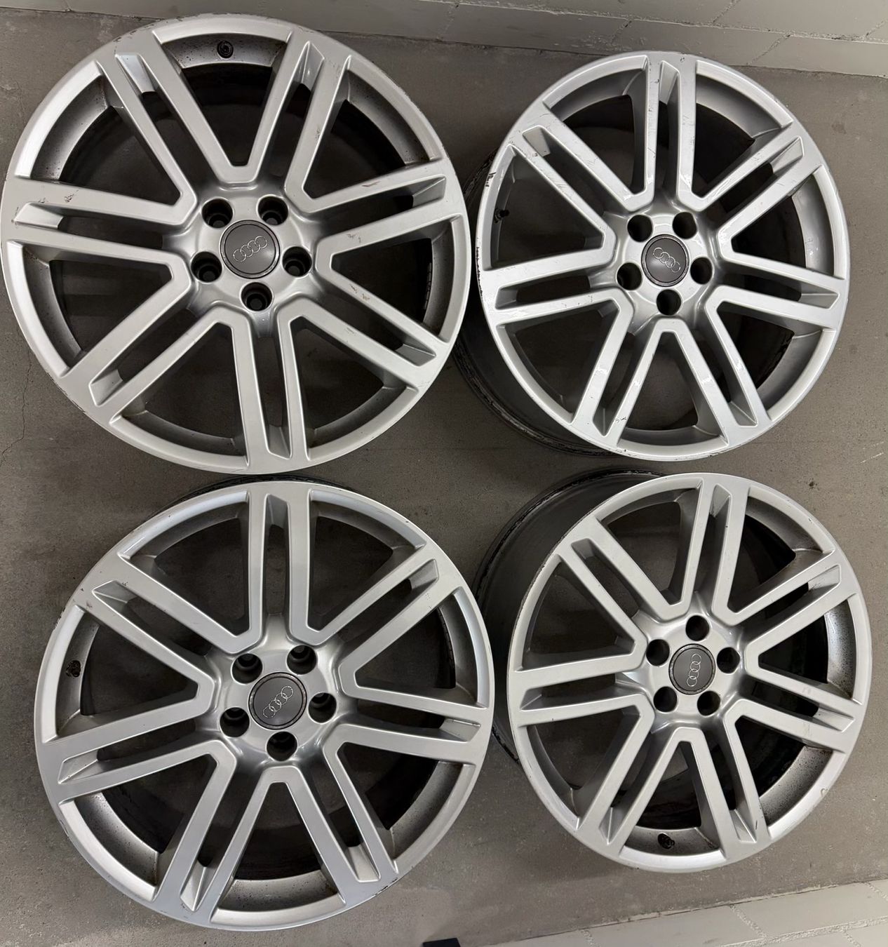 Audi Cerchioni: Original Audi RS6 20 Zoll – Usato da Baar venduto da fba_f78w