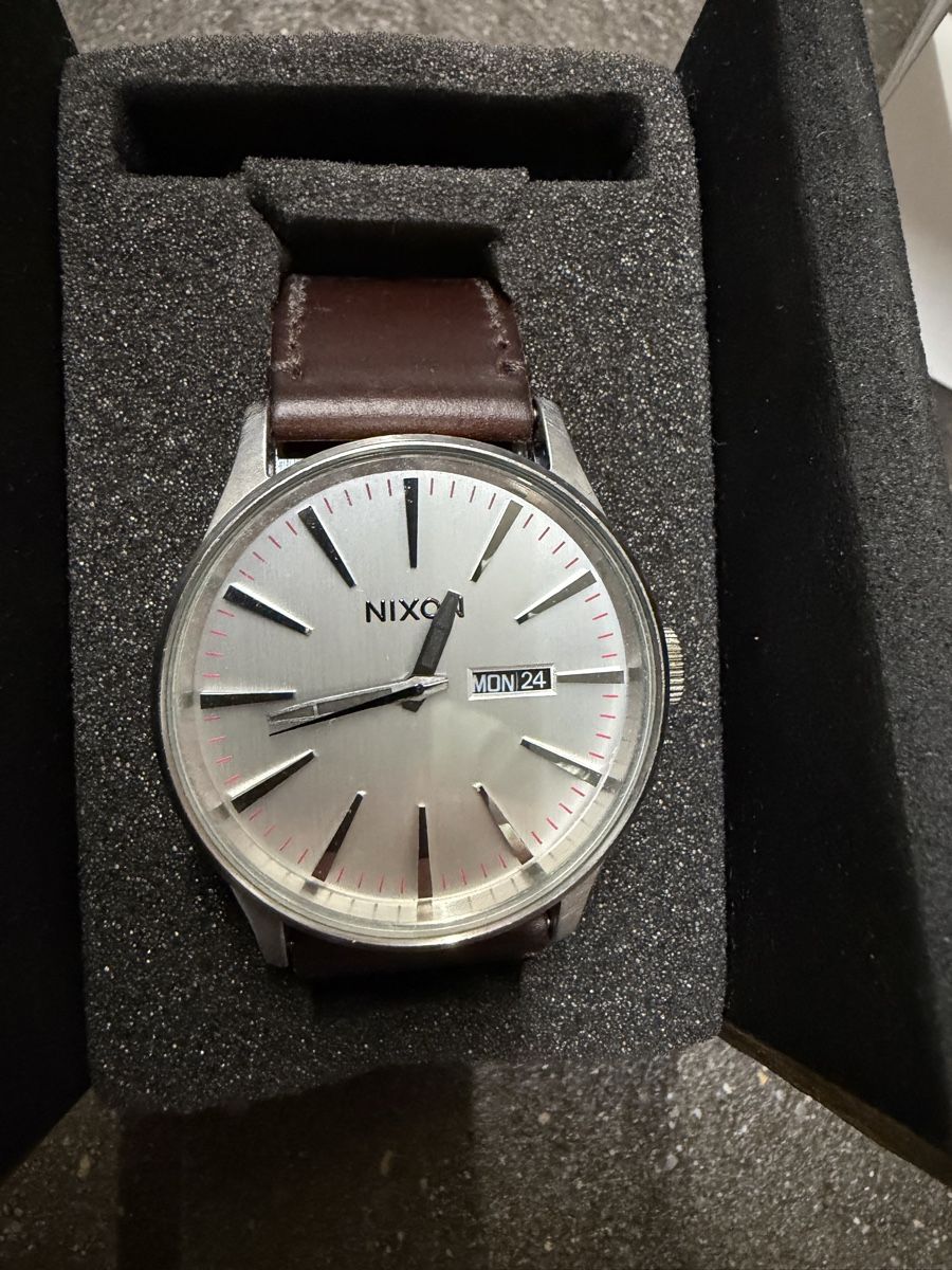 Nixon Orologi: Nixon Uhr – Usato da Luzern venduto da atlantis24 4